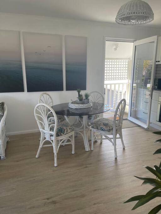 Studio Seaside Self-Contained Apartment Marcoola Bagian luar foto